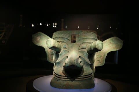 Private Day Tour to Panda Base and Sanxingdui Museum from Chengdu