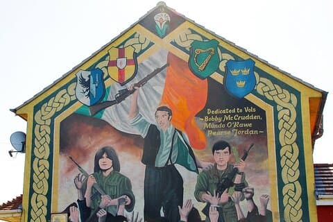 Express Terror and Peace 90 min Private Belfast Cab /Taxi Tour
