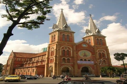 Ho Chi Minh City private tour full day with Lunch included