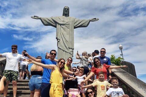 Private Half-Day Must Sees: Your Last Minute Booking in Rio!