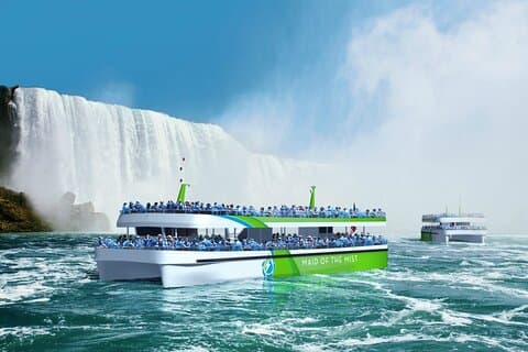 Niagara Falls USA: Boat Ride, Cave, Light Show and Fireworks