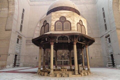 Discover The Historical Mosques In Cairo