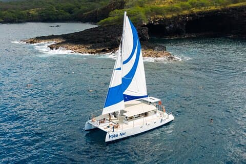 Afternoon Sail & Snorkel to the Captain Cook Monument