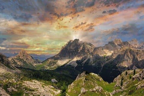 Private Transfer from Venice to Salzburg with Scenic Alpine Stops
