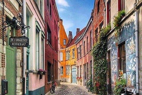 Private Hidden Gems Walking Tour in Ghent