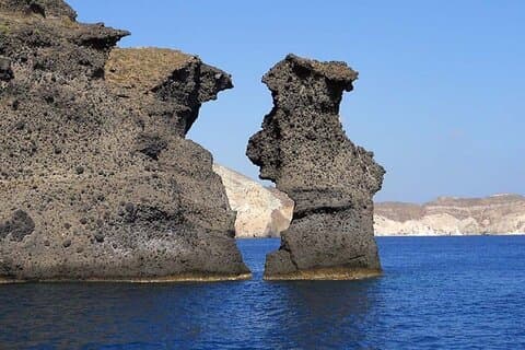ALL-INCLUSIVE: Santorini Caldera Cruise with Greek Meal & Drinks