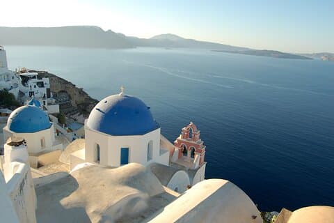 Santorini First-time Visitors Private Tour with Wine Tasting