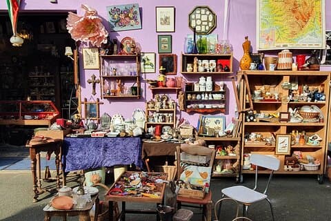 Paris Private Shopping Tour at the Antique Flea Market