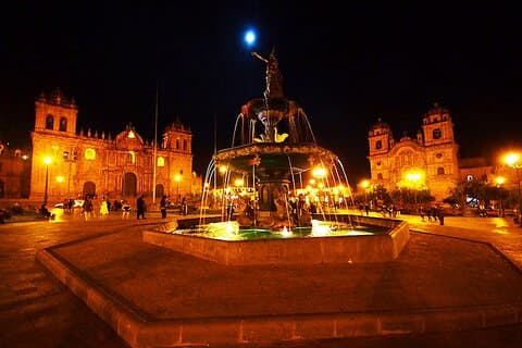City Tour with Planetarium and Peruvian Flavors
