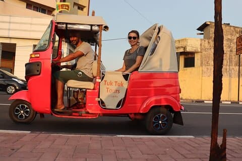 Colombo City Highlights by Tuk Tuk – All-Inclusive Adventure