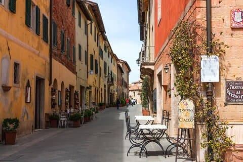 Siena Medieval Power Quest: Self-Guided Family Feud Game