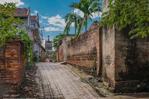 Duong Lam Ancient Village Exploring - Private Tour