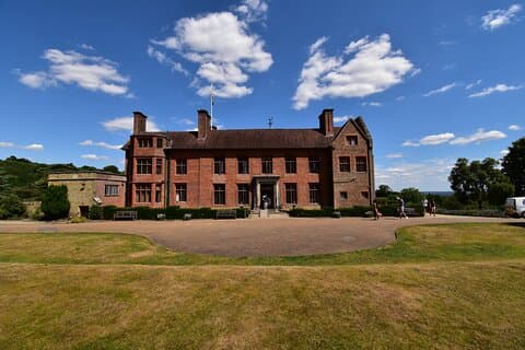 London Private Taxi Transfer to Chartwell