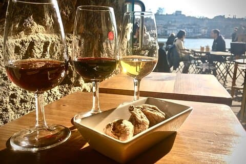 Porto Food Tour of 8 Tastings: Custard Tart, Bifana & Hidden Gems