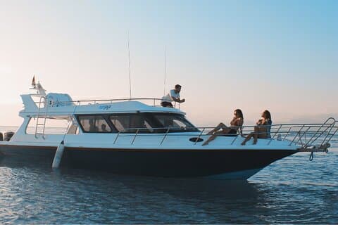 VIP Private Boat to Nusa Penida: Snorkeling with Mantas + Land Tour Adventure