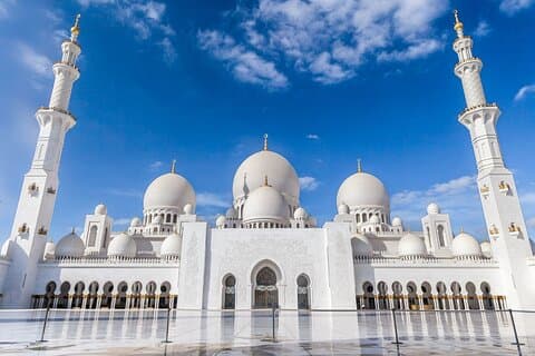 6 Hours Snapshot Tour of Abu Dhabi including Grand Mosque Visit