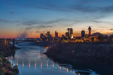 Niagara Falls USA Night, Lights and Dinner