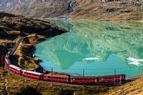 Bernina Red Train Experience by train from Lecco - Varenna