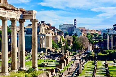 Rome private Walking Tour: Hidden Gems & Local Stories