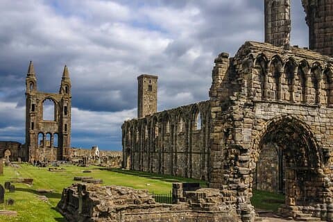 St Andrews, Fife Coast Walk & Historic Abbey Tour from Edinburgh