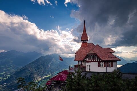 Zurich: Interlaken & Harder Kulm Small Group Tour