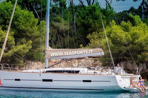 Tropea, Exclusive tour 15-meter Sailing Boat - 4h with Aperitif