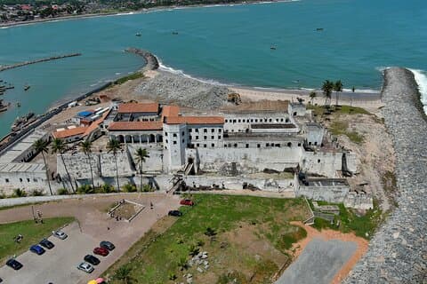 Cape Coast/Elmina Slave Dungeon and Canopy Walkway Private Tour