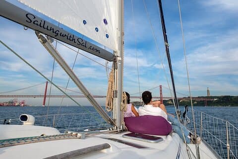 Lisbon: Sunset Tagus River Sailing Tour with Drinks