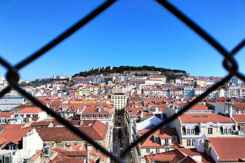 4 Hour Private Tuk Tuk Tour in Lisbon