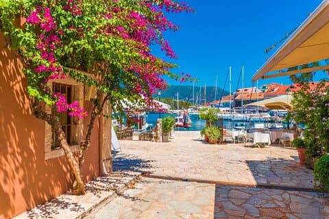 Kefalonia Island Bus Tour- Wine Tasting, Melissani & Fiscardo