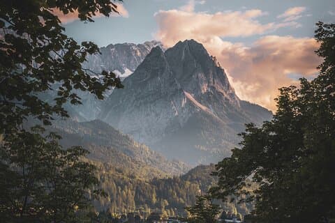 Exclusive private Vantour to Germany's Highest Mountain Zugspitze