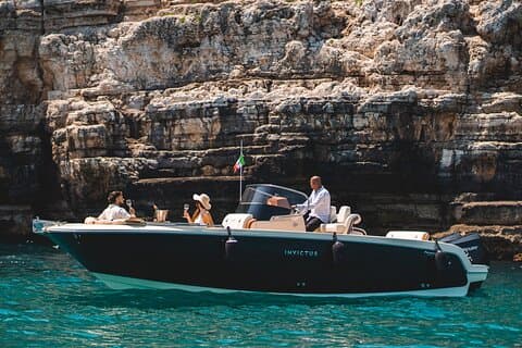 Polignano a Mare: Private Boat Tour with Champagne - 2 hours