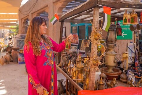Dubai Old and Modern City Tour with Blue Mosque Visit