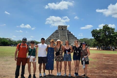 Chichen Itza Guided Group Walking Tour - Last minute booking