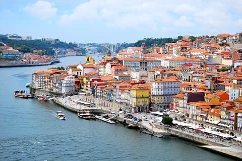 Porto and Gaia: Walking Tour of Douro's Two Riversides