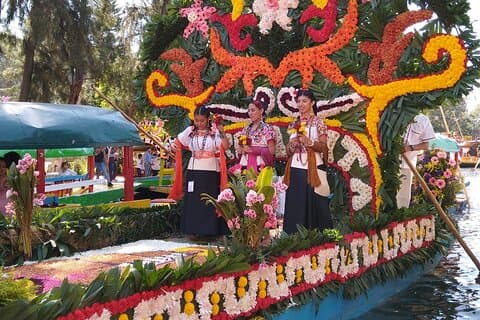 Private Tour: Xochimilco, Coyoacan and Frida Kahlo Museum.