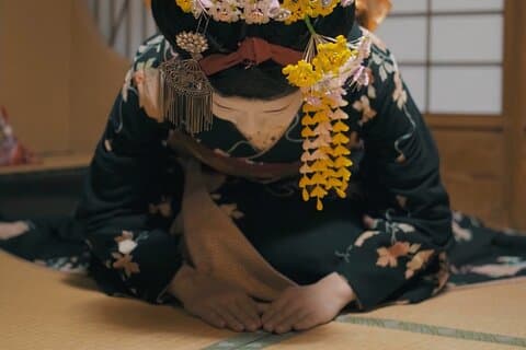 Kyoto Gion Cultural Walk & Geisha Show with Dining Options