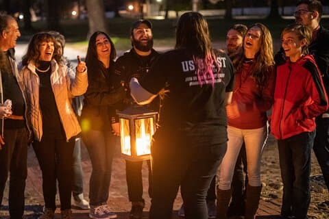 Embers of the Windy City: Chilling Chicago Ghost Tours