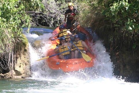 Tour From Palenque: Rafting in the Lacandona Jungle and Bonampak