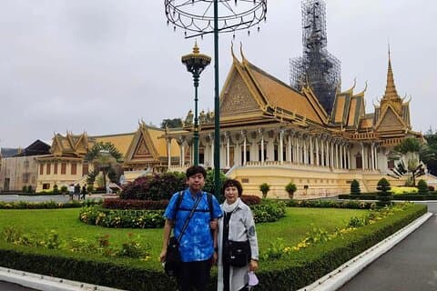 Private Tour: Phnom Penh City Tour with Mekong River Boat Trip