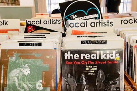 Walkin' Bout a Rock "N" Roll Revolution by Soundscape Tours
