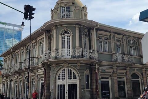 Guided Walking Tour in San Jose with Lunch