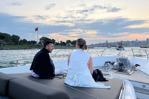 Istanbul Guided Bosphorus Afternoon Cruise with Turkish Coffee