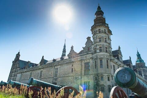 Full-Day; Castle, Palace, Cathedral & Viking ships Tour