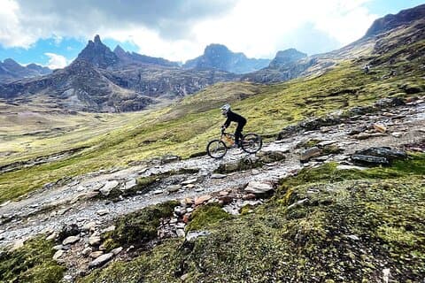 Mountain Biking Enduro - MTB Sacred Valley Lares