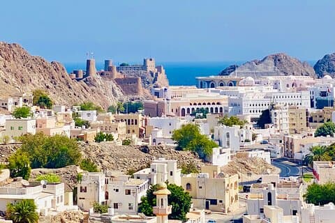 Experience Muscat City Tour withOmani Guide and Traditional Food