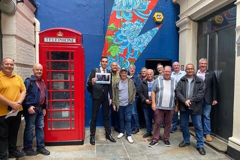 Rock n Roll History in London Private Tour in an Iconic Black Cab