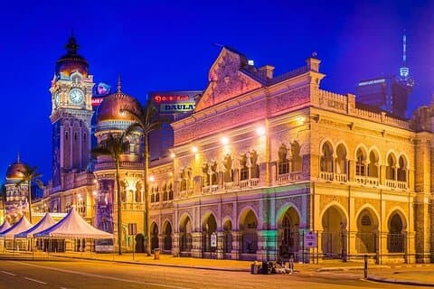 Kuala Lumpur Night Tour with Lake Symphony & Saloma Bridge