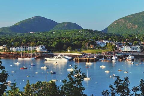 4 Hours: Summit & The Fjord: VIP Cadillac & Somes Sound