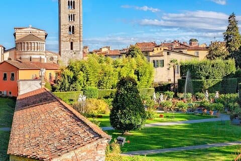 Private Self-Guided Walking Tour of the Medieval Town of Lucca
